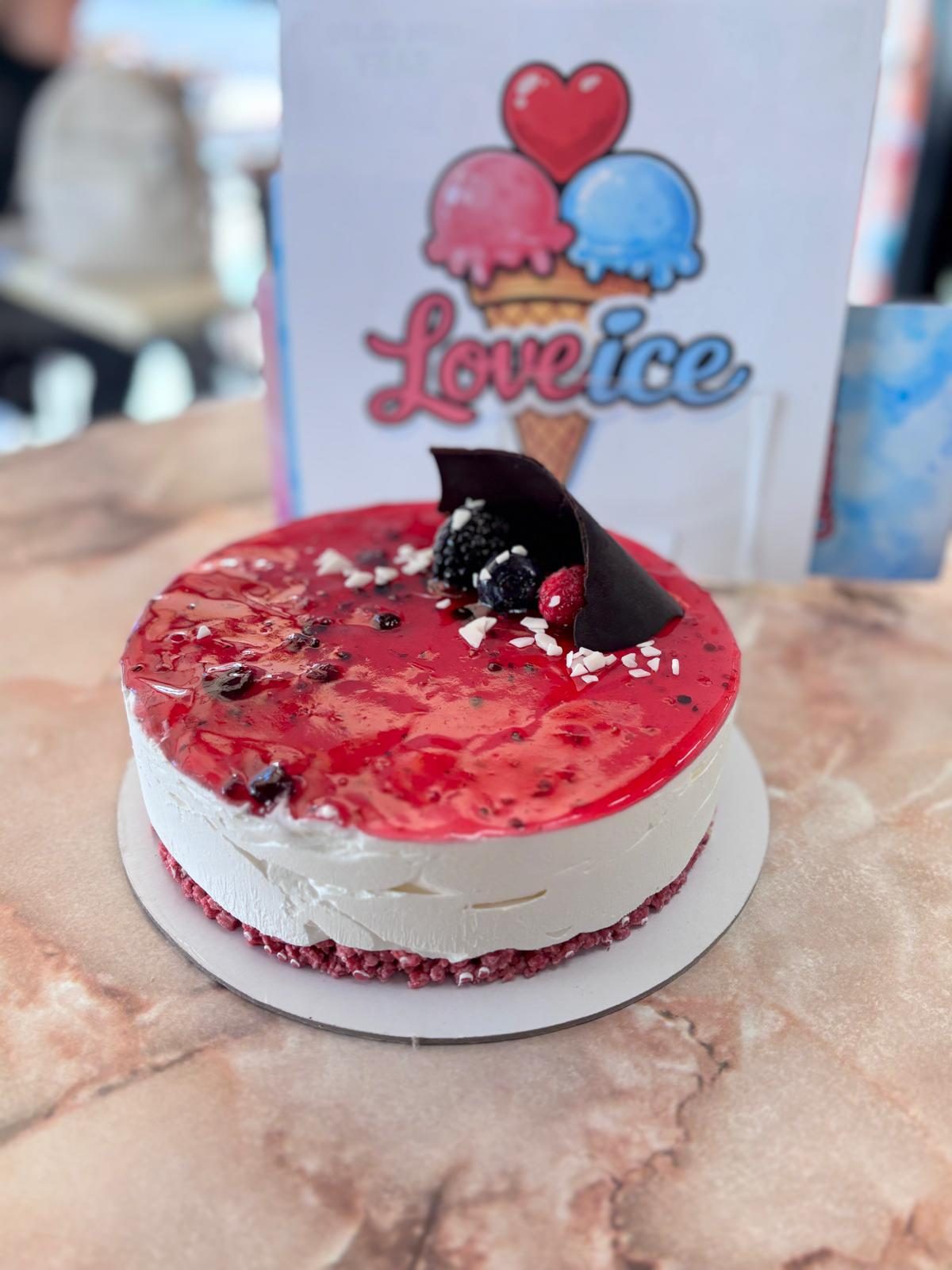 Semifreddo ai frutti rossi